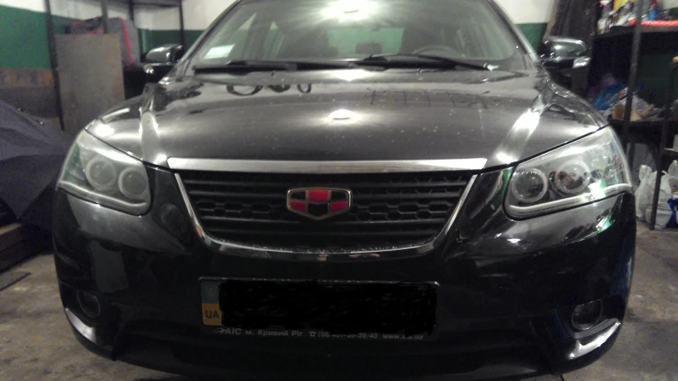 Geely Emgrand EC7 RV 4