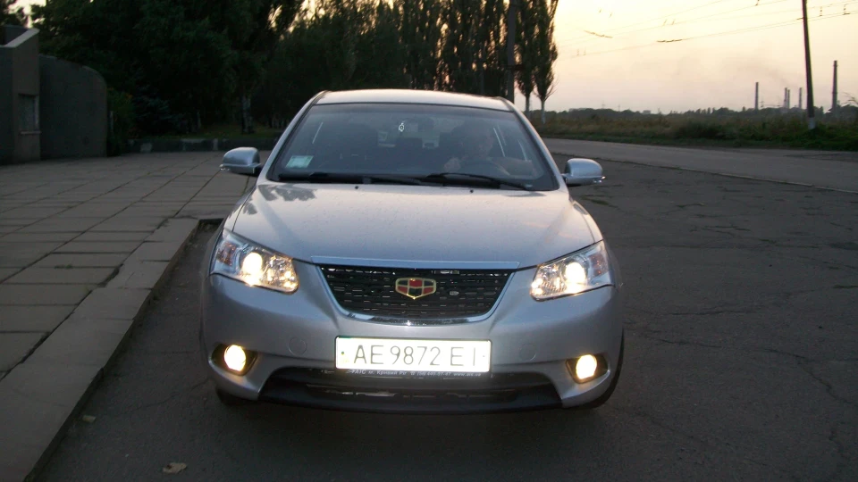 Geely Emgrand EC7 RV 2