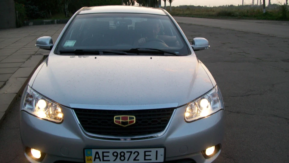 Geely Emgrand EC7 RV 3