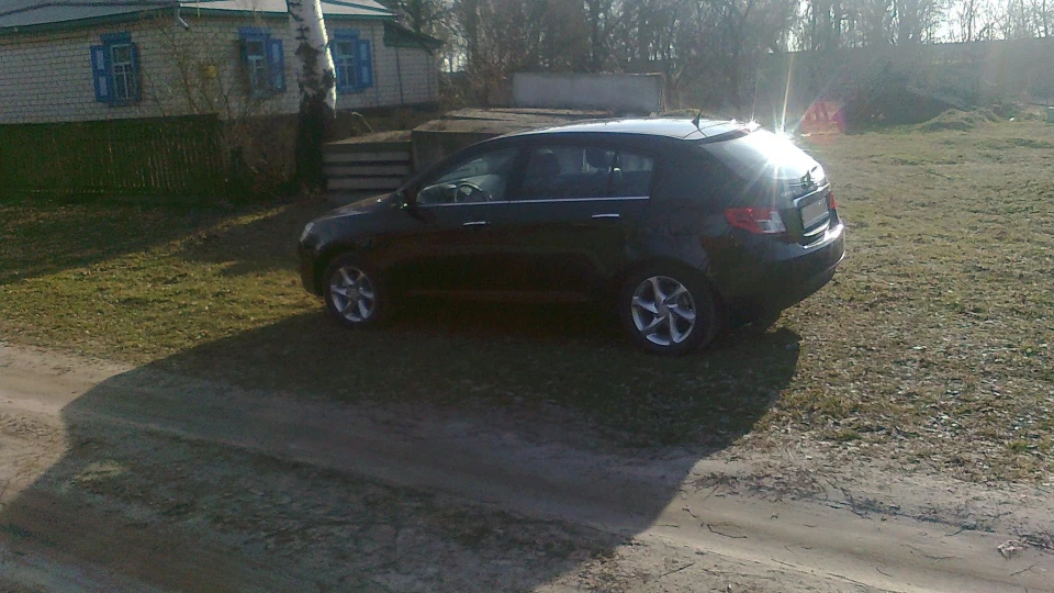 Geely Emgrand EC7 RV 3