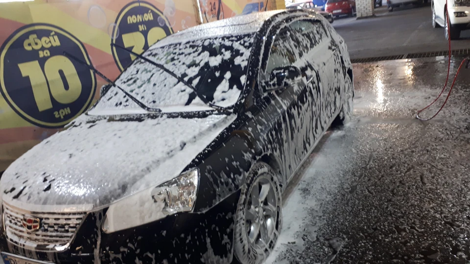 Geely Emgrand EC7 RV 1.5 хетч 5