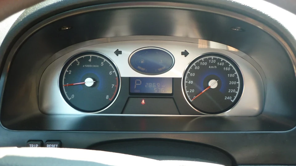 Geely Emgrand EC7 RV 1.8 AT Варіатор 4