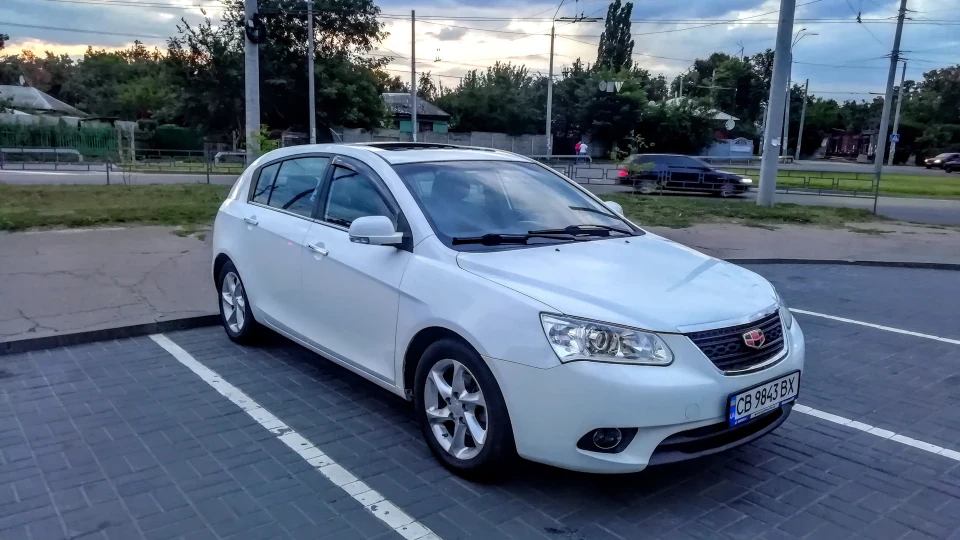 Geely Emgrand EC7 RV Lux 2