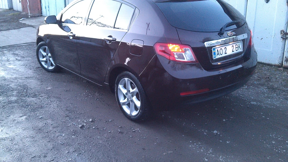 Geely Emgrand EC7 RV ШВИДКИЙ ГРАНАТ 2