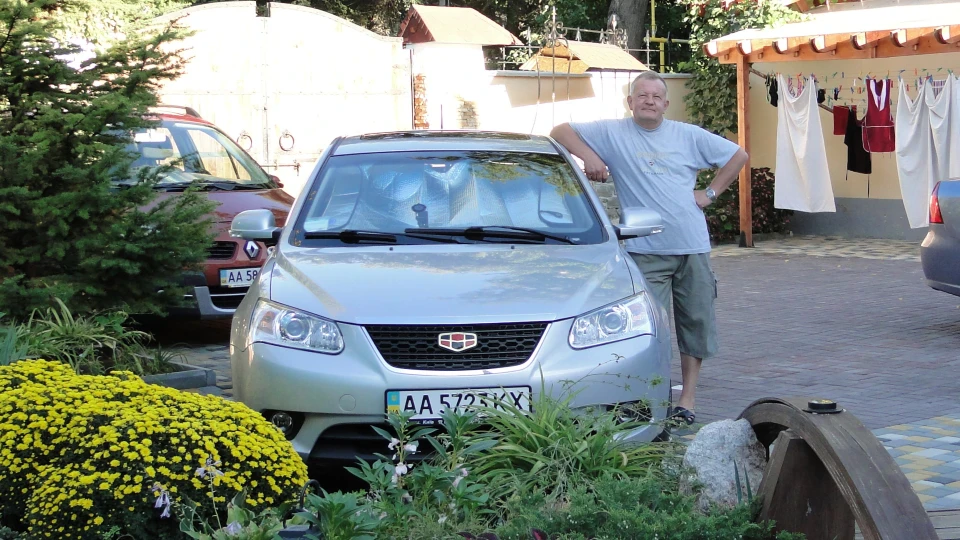 Geely Emgrand EC7 RV хетчбек