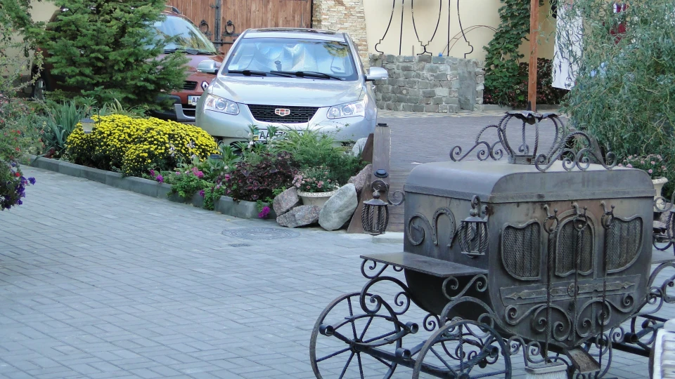 Geely Emgrand EC7 RV хетчбек 3
