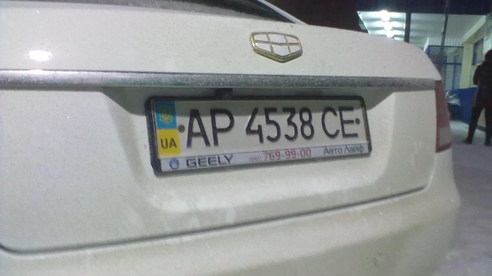 Geely Emgrand EC8 Білий Емігранд 2