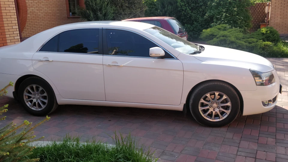 Geely Emgrand EC8 Emgrand 8