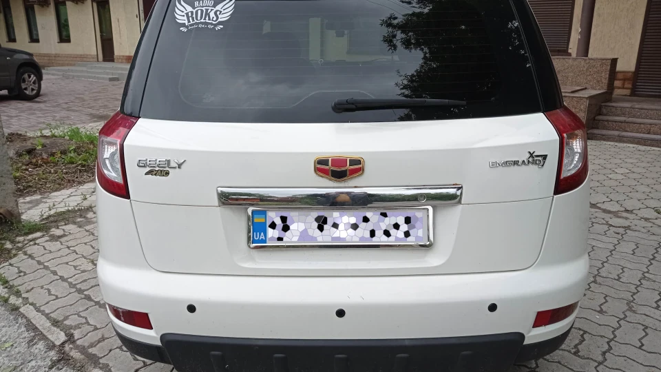 Geely Emgrand X7 3