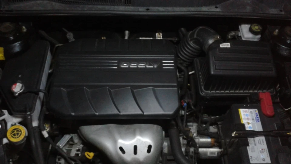 Geely Emgrand X7 4