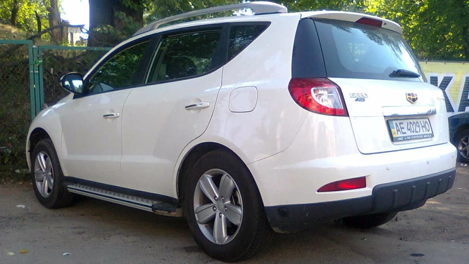 Geely Emgrand X7 2.4 автомат 2