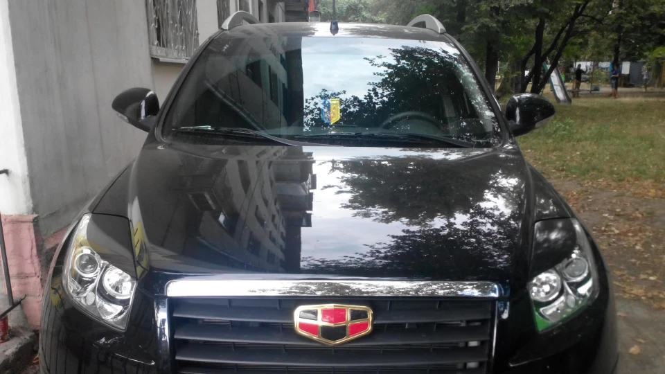 Geely Emgrand X7 Чорна Перлина 2