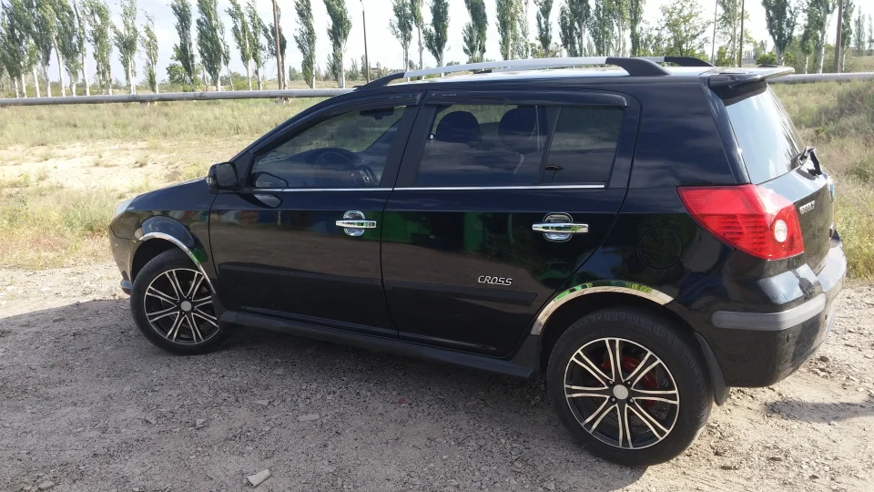 Geely MK Cross 2