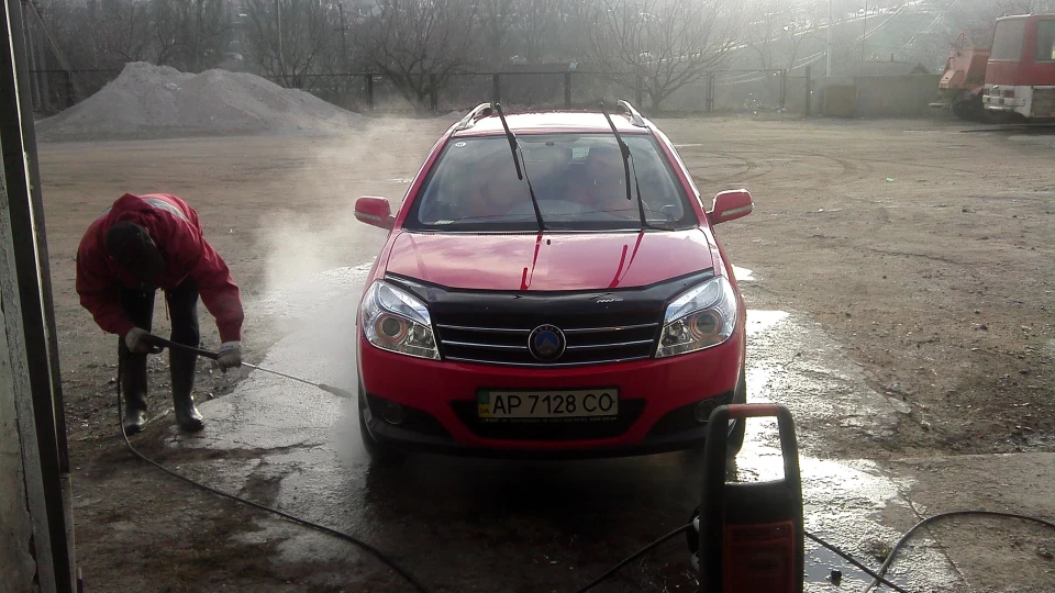 Geely MK Cross 5