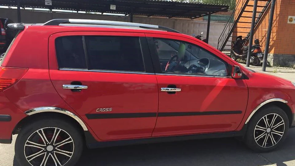Geely MK Cross 3