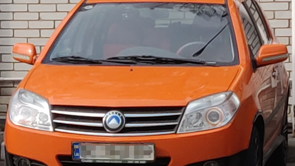 Geely MK Cross