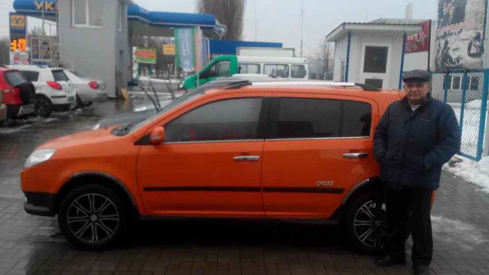 Geely MK Cross