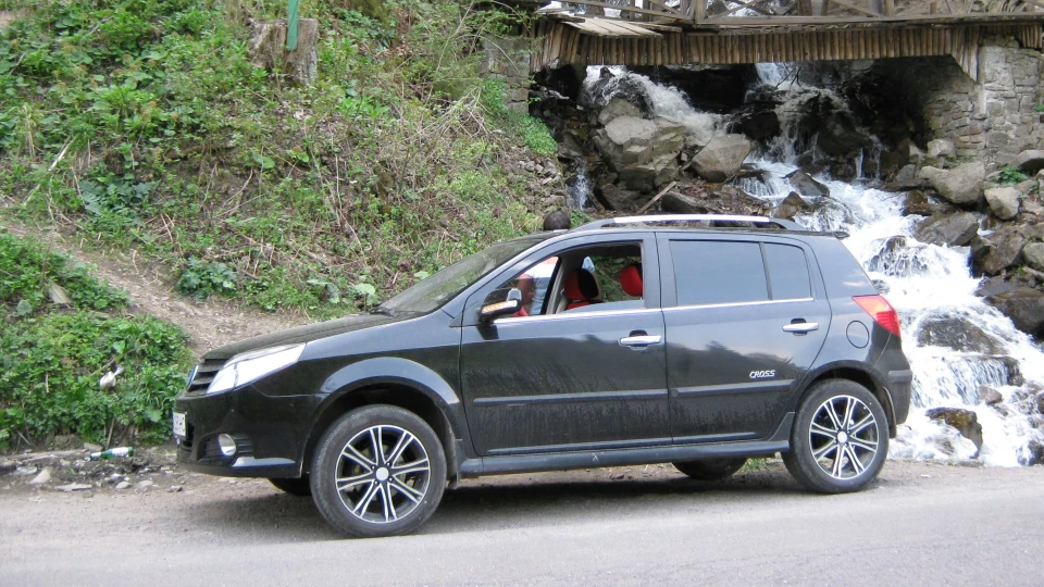Geely MK Cross 2