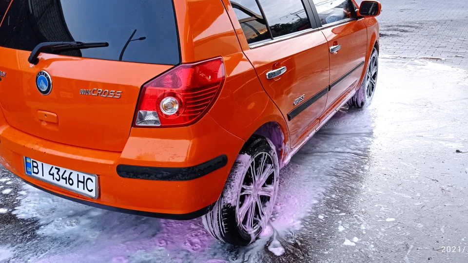 Geely MK Cross 2