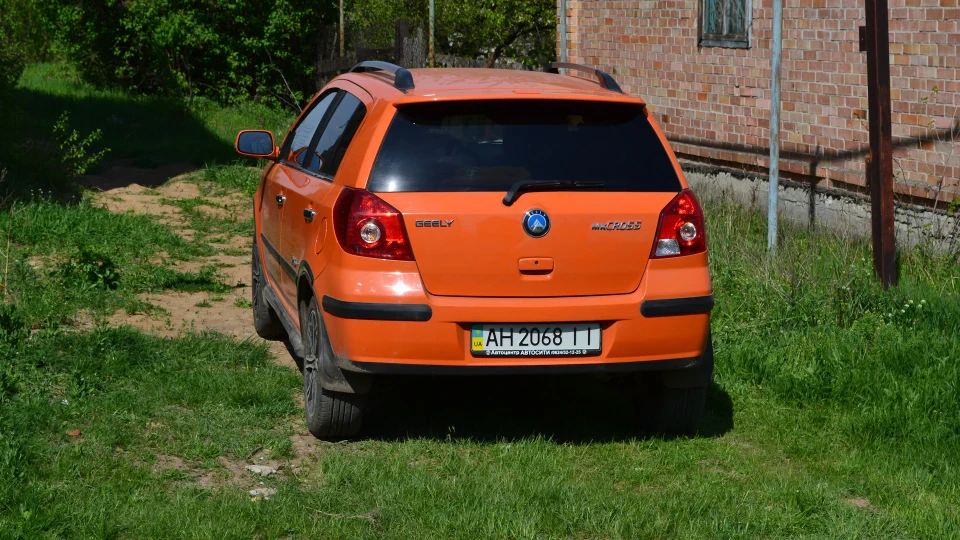 Geely MK Cross 3