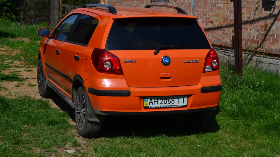 Geely MK Cross 4
