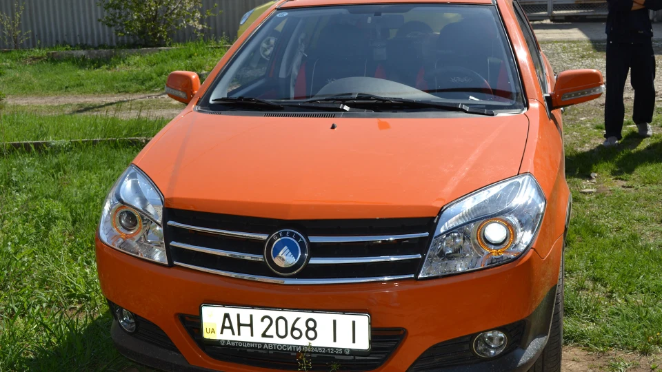 Geely MK Cross 5