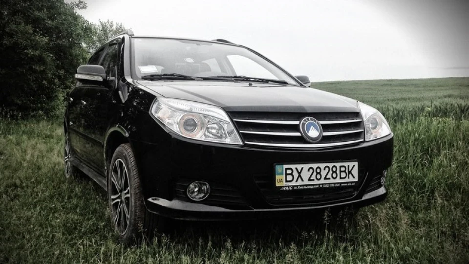 Geely MK Cross 1.5 Basic Black 2
