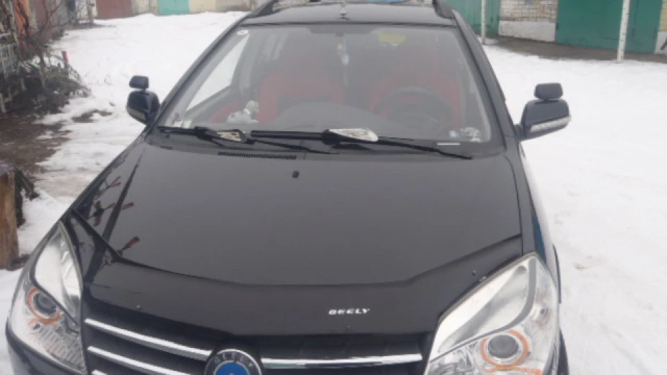 Geely MK Cross Чорний металік 5