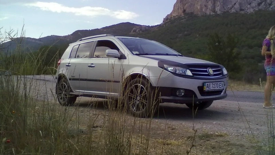 Geely MK Cross Джилінтваген 2