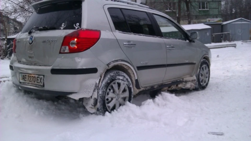 Geely MK Cross Джилінтваген 4