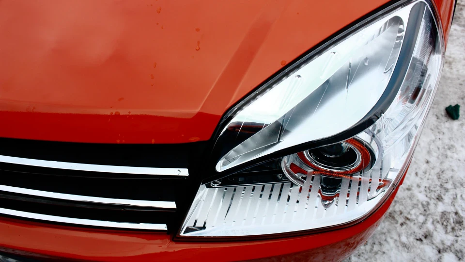 Geely MK Cross "Orange" 5