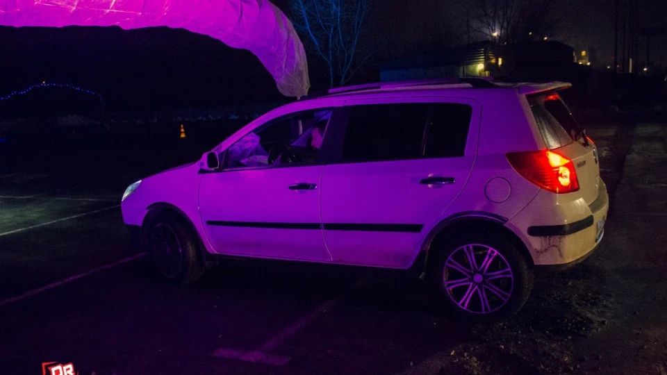 Geely MK Cross жили-жоповоз, підлозі жИп 5