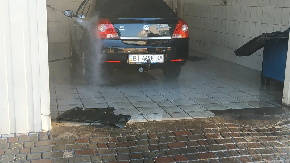 Geely MK