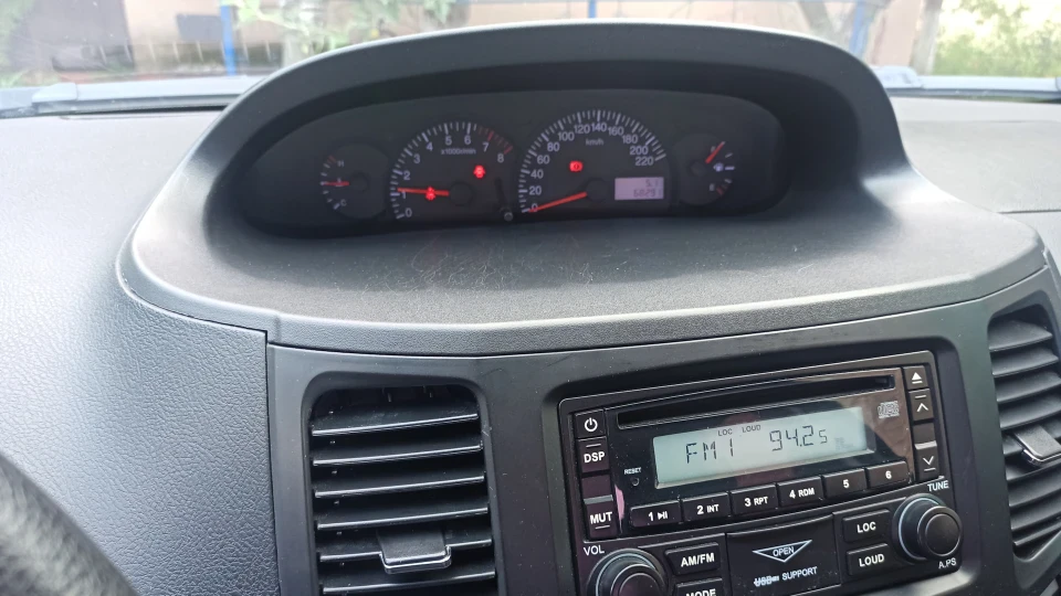 Geely MK Білий