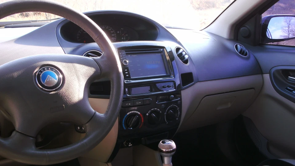 Geely MK Impress 1.6 GT Black cat 5