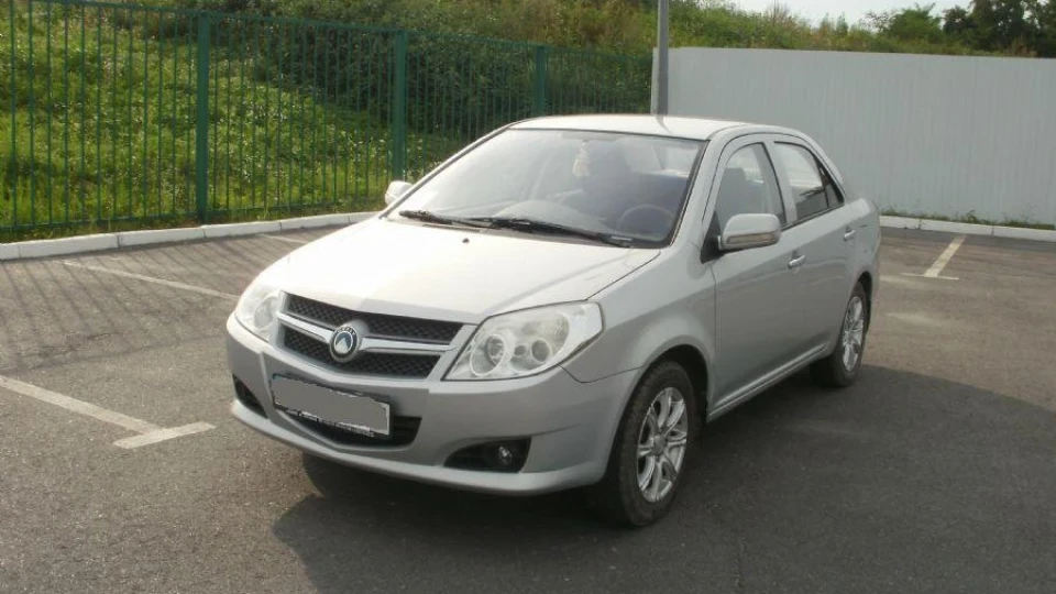 Geely MK кетайська підлива