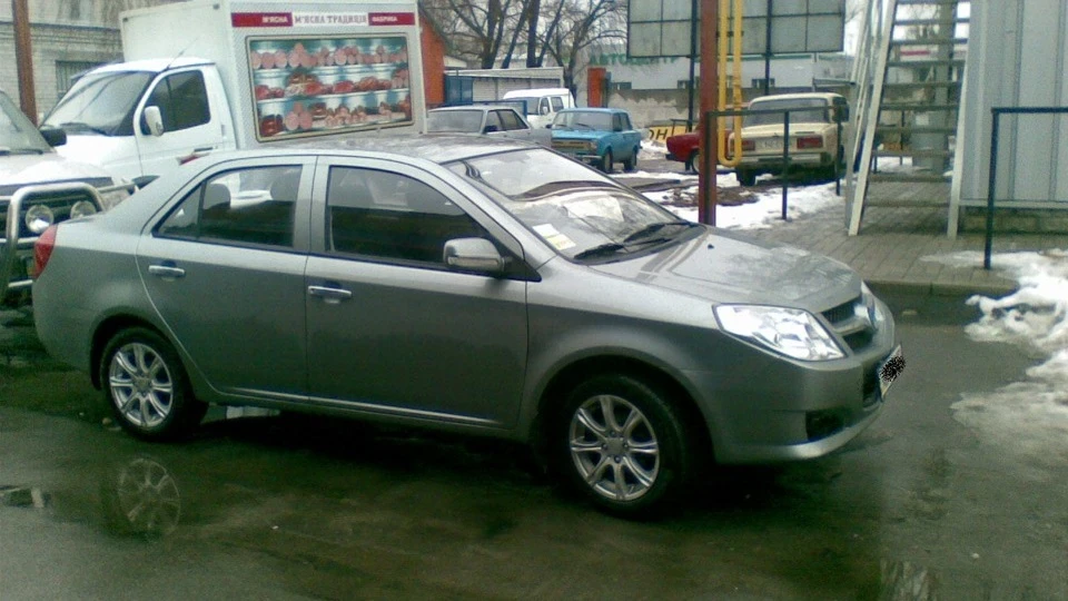 Geely MK Китай вперед 2