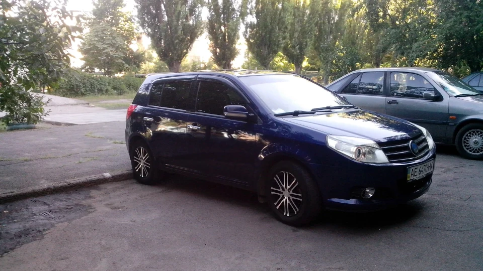 Geely MK МК-2; 1.5л 2