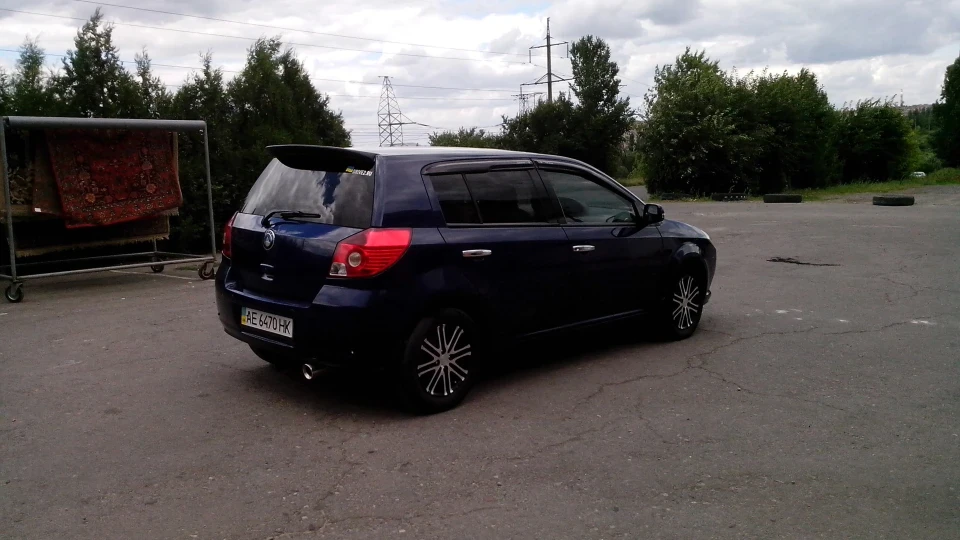 Geely MK МК-2; 1.5л 3