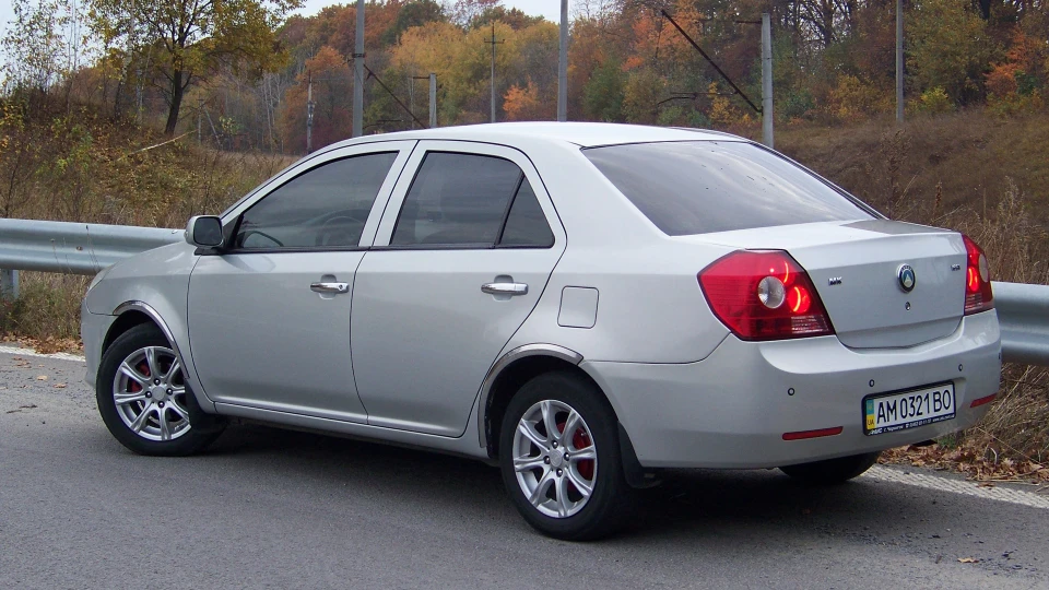 Geely MK сірий Geelyk 4