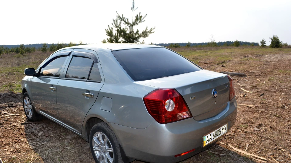 Geely MK Сірий металік, 1.5 5