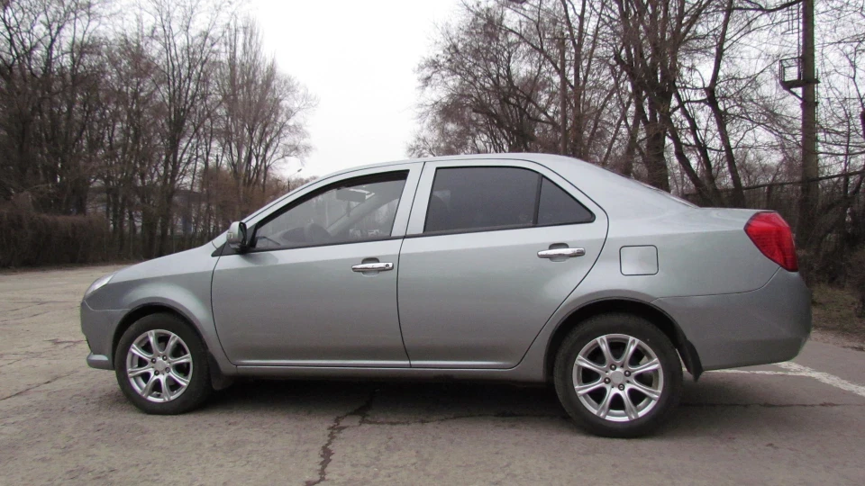 Geely MK сірий металік