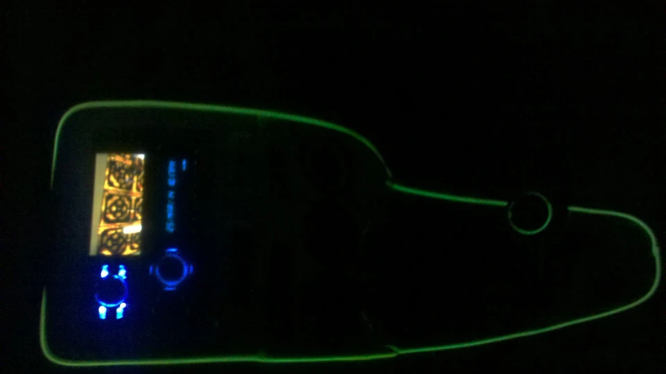 Geely MK перли 2