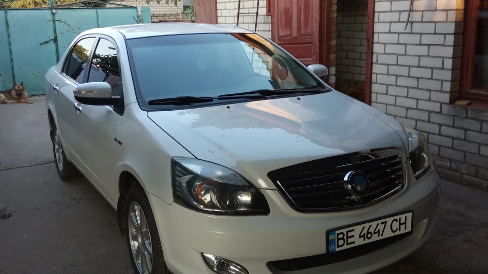 Geely SL 2