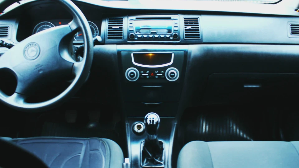 Geely SL 5