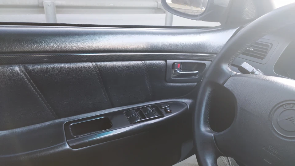 Geely SL Срібний корабель 5