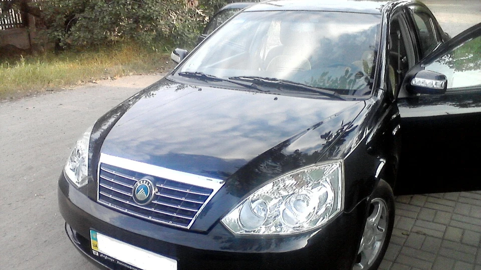 Geely Vision чорна 1.8 3