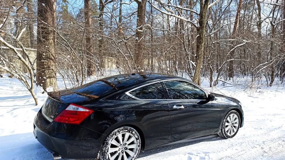 Honda Accord Coupe 4