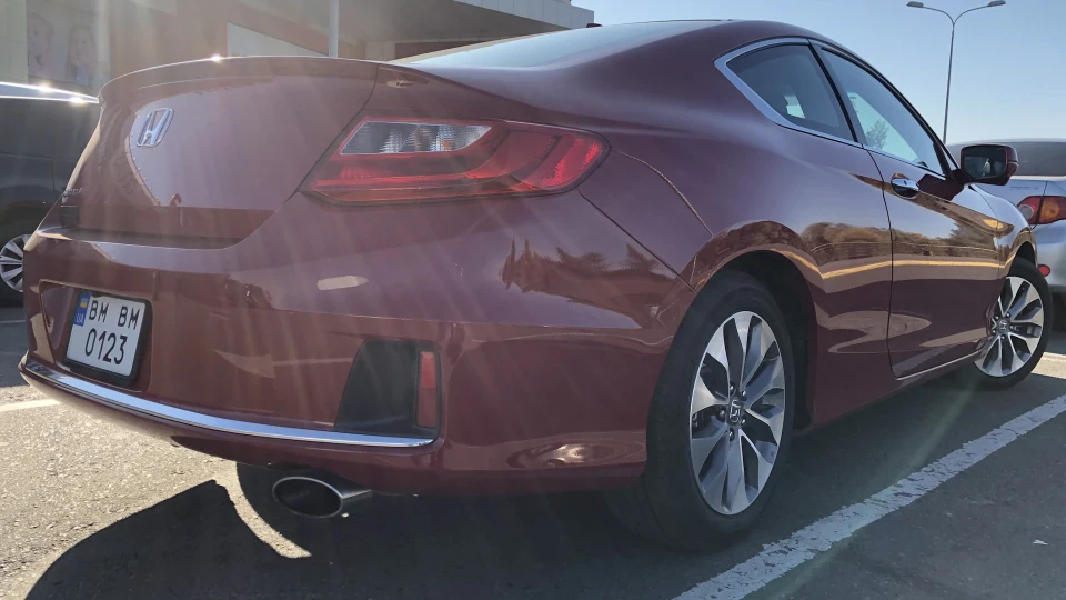 Honda Accord Coupe 3