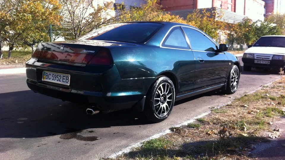 Honda Accord Coupe 4